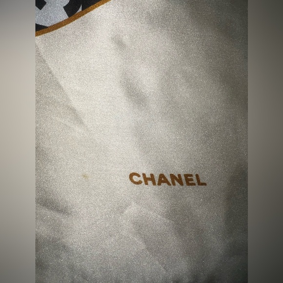CHANEL Logo Interlocking CC’s Silk Scarf - Picture 6 of 8